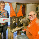 Familie Teuber in der Holzwerkstatt.jpg